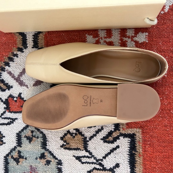 LoQ - Porto Flats in Turton sz 39 - Picture 3 of 4